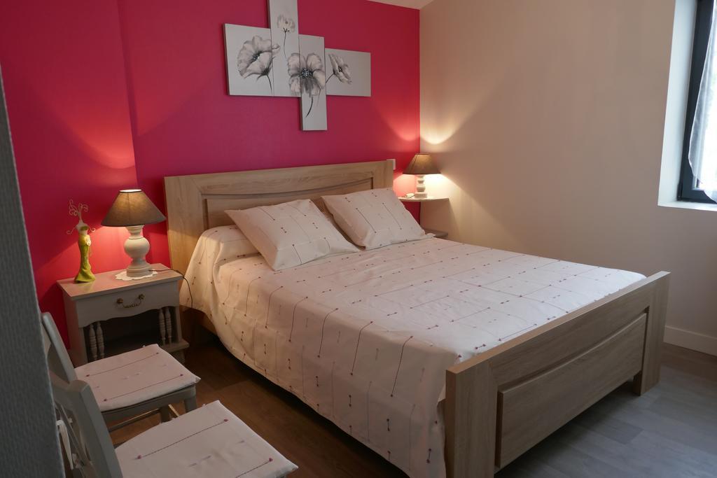 Le Logis Des Grenouilles- Gîtes Lamballe Extérieur photo